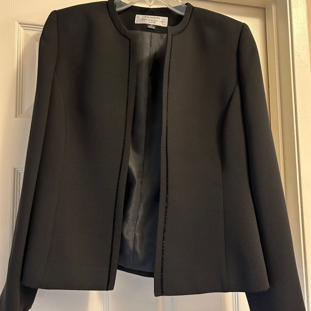 Chic Black Open-Front Blazer by Tahari.  Size 4P.